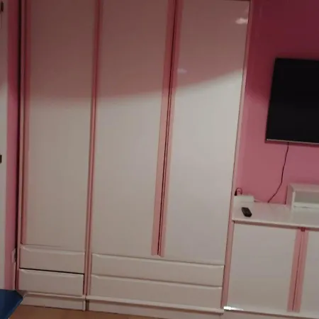 Suenos Rosa Homestay *